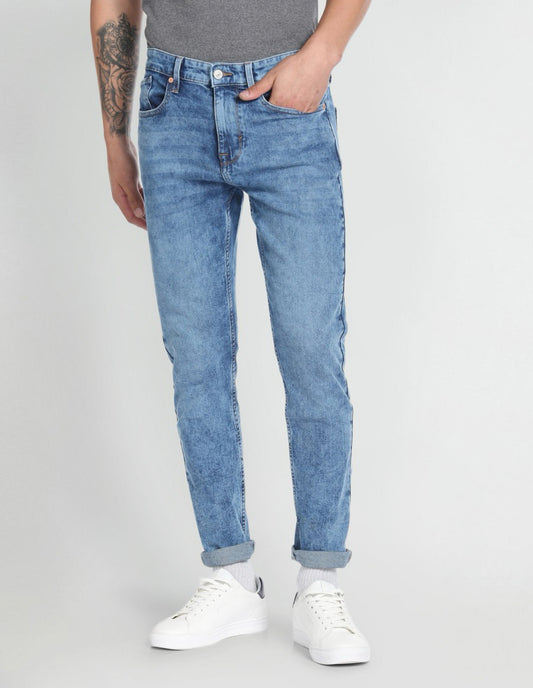 Trapped Fit Mid Rise Blue Jeans